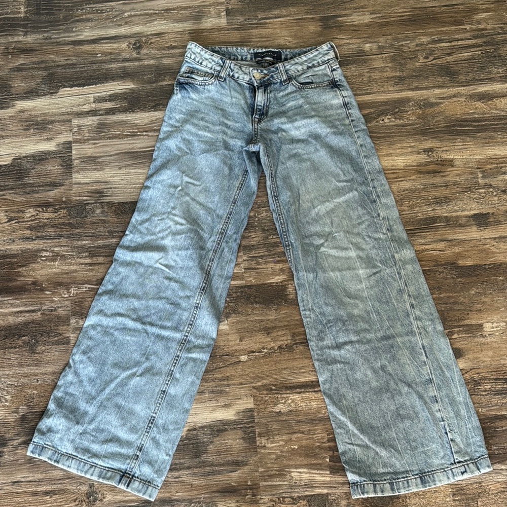 Women's Light Blue Jeans